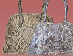 Sac à main en couleurs le Gris clair ou le Beige chameau Sac à main en couleurs le Gris clair ou le Beige chameau
